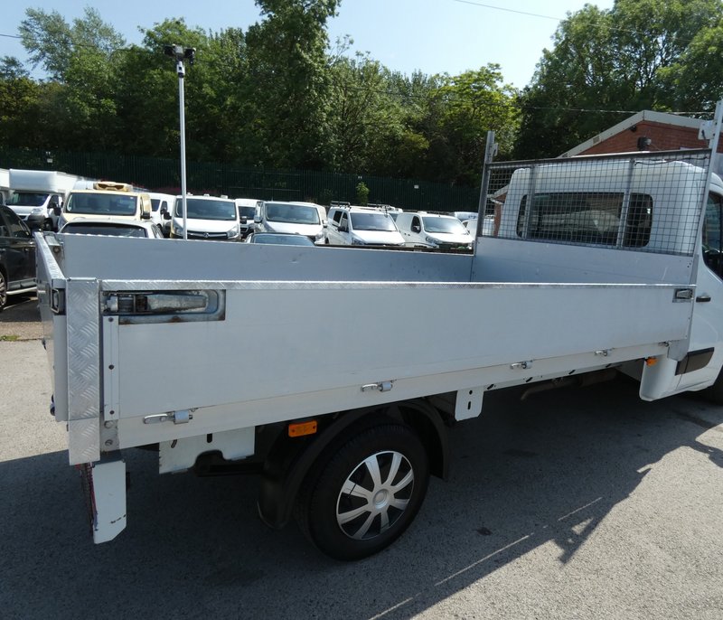2015 Renault Master Dropside Van — photo 2 of 11