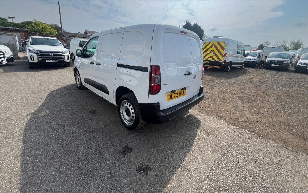 2023 Vauxhall Combo Panel Van — photo 2 of 15