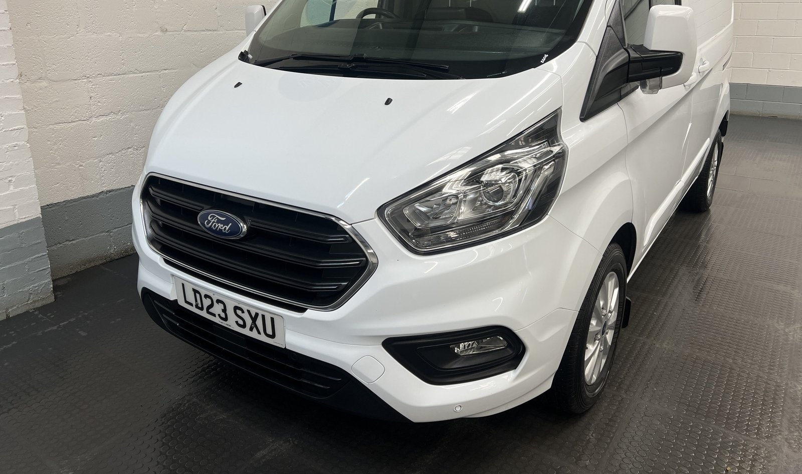 2023 Ford Transit Custom Panel Van — photo 1 of 1