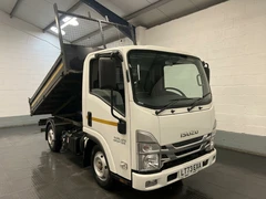 2023 Isuzu Grafter Tipper Van — front three-quarter view