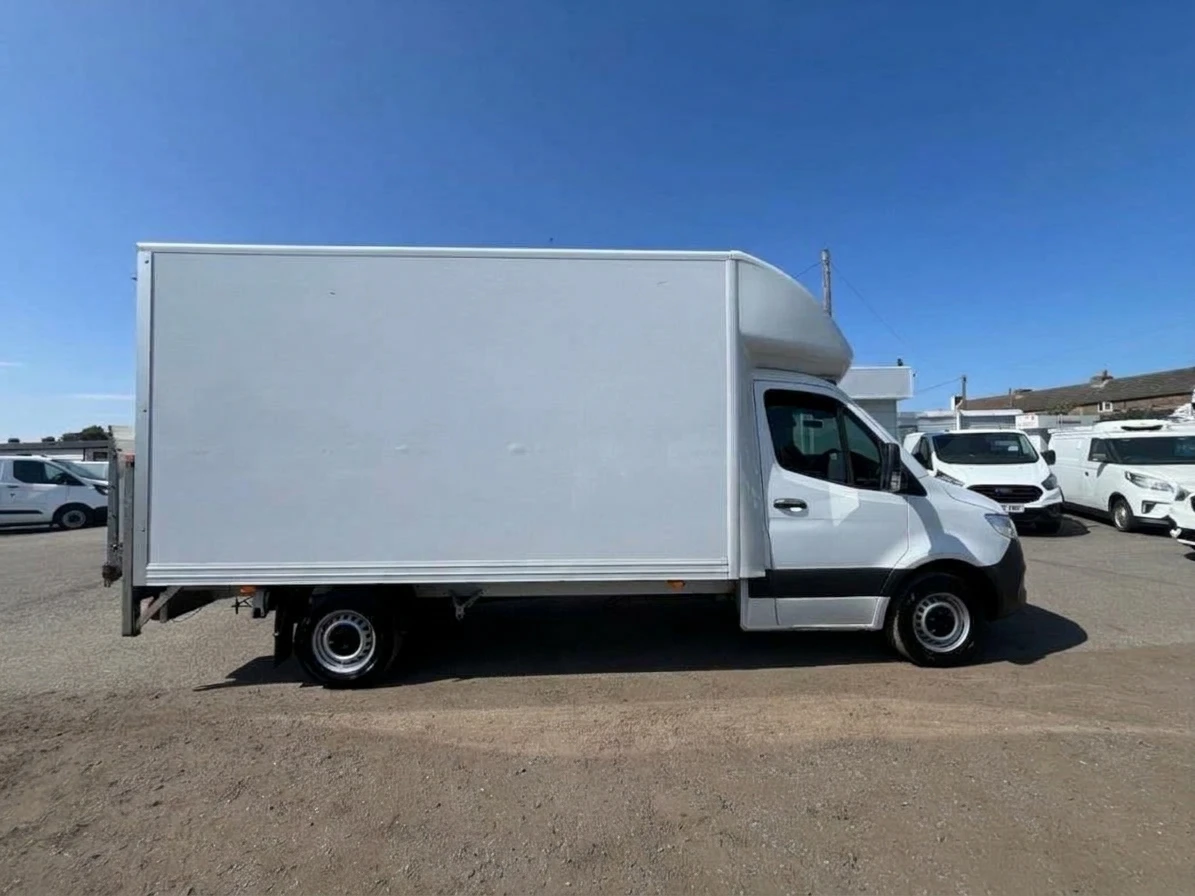 2023 Mercedes-Benz Sprinter Luton Box Van — side view