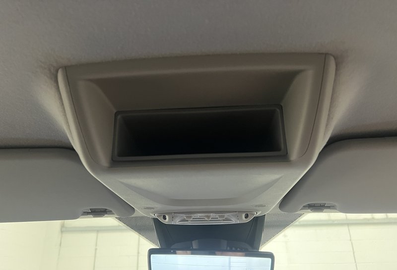 2023 Ford Transit Custom Panel Van — photo 3 of 15