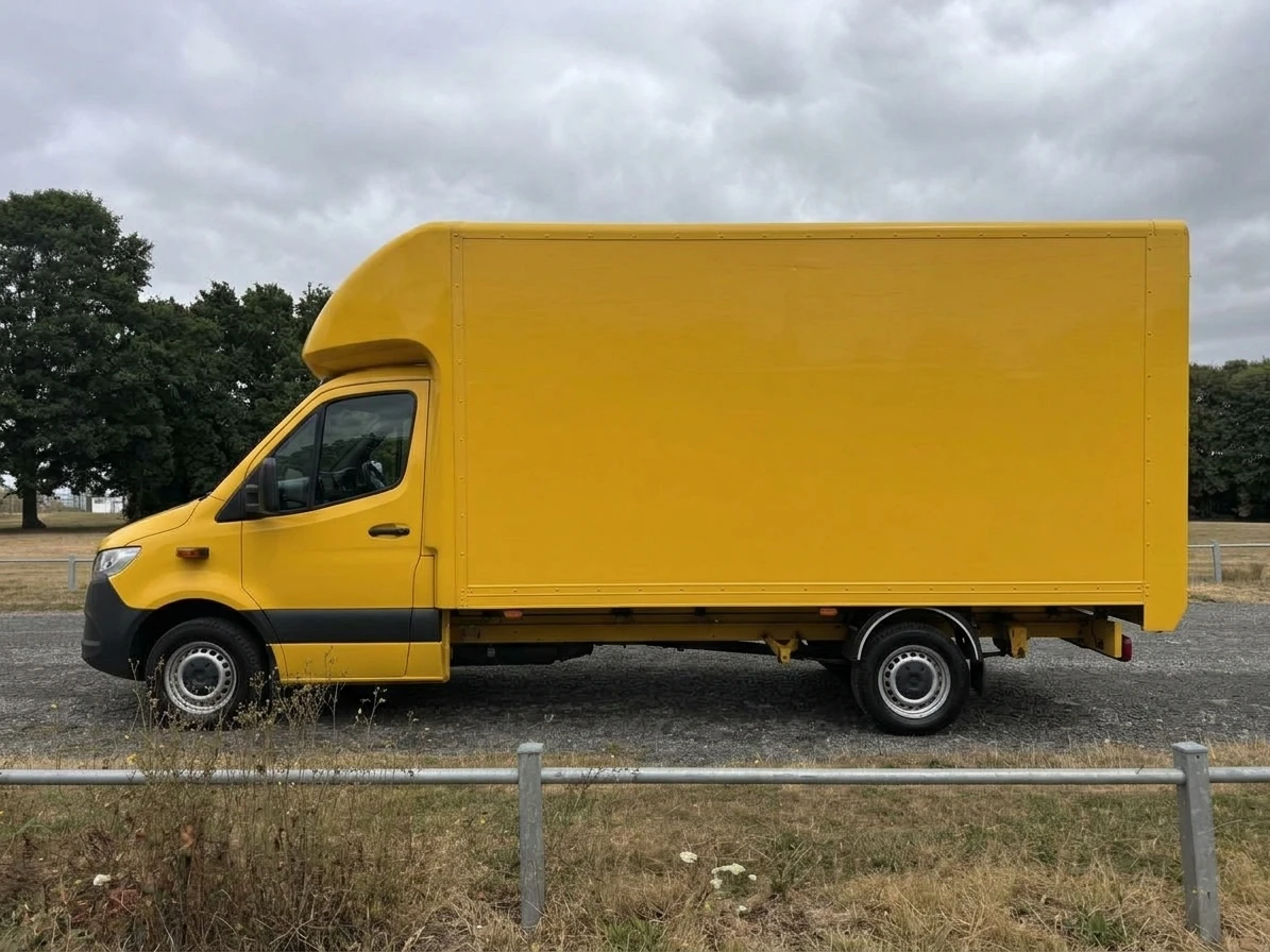 2020 Mercedes-Benz Sprinter Luton Box Van — photo 1 of 14