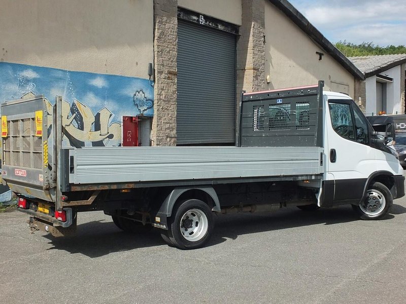 2022 Iveco Daily Dropside Van — rear three-quarter view