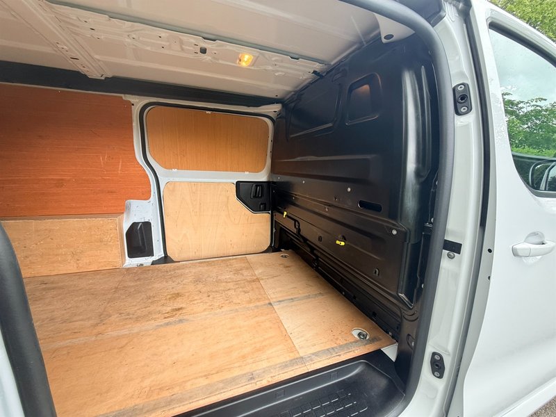 2023 Vauxhall Vivaro Panel Van — photo 3 of 34