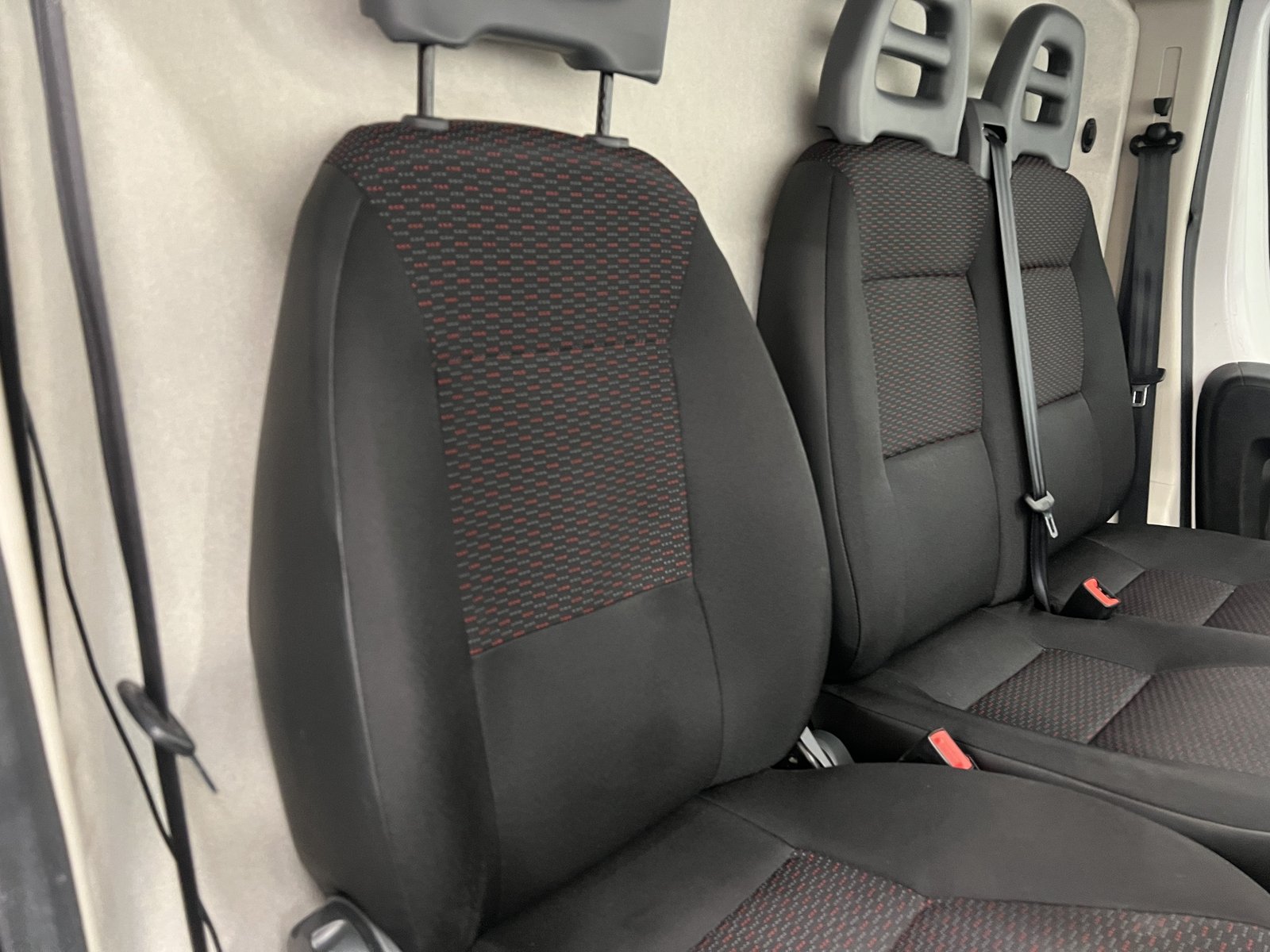 2020 Citroen Relay Panel Van — photo 2 of 27
