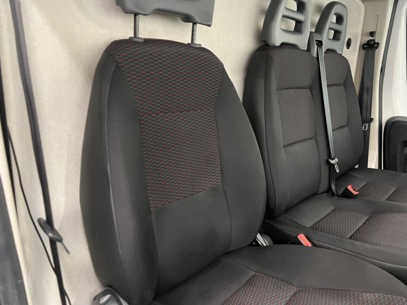 2020 Citroen Relay Panel Van — photo 2 of 27