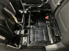 2024 Maxus Deliver 9 Luton Box Van — cab interior