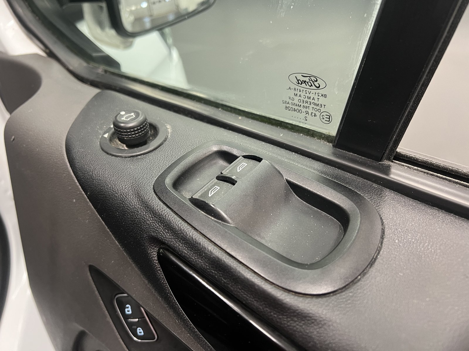 2022 Ford Transit Custom Panel Van — photo 1 of 1