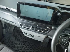 2024 Ford Transit Custom Panel Van — cab interior