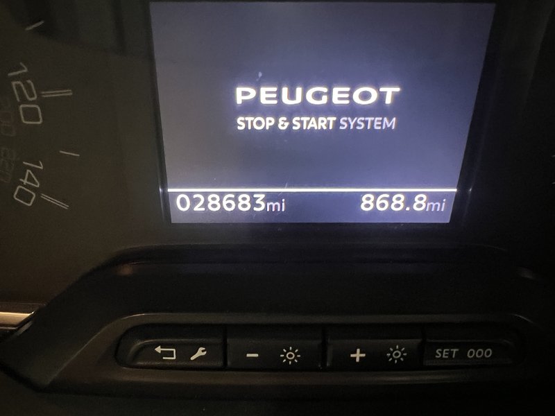 2023 Peugeot Partner Panel Van — photo 2 of 5