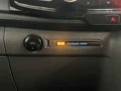 2022 Ford Transit Custom Panel Van — detail