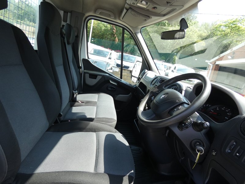 2015 Renault Master Dropside Van — photo 3 of 11