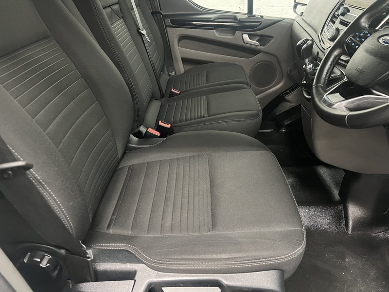 2023 Ford Transit Custom Panel Van — photo 2 of 28
