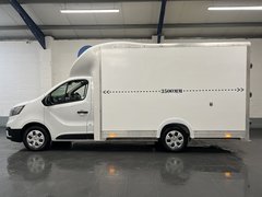 2022 Renault Trafic Luton Low Loader Van — side view
