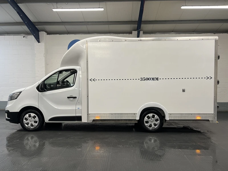 2022 Renault Trafic Luton Low Loader Van