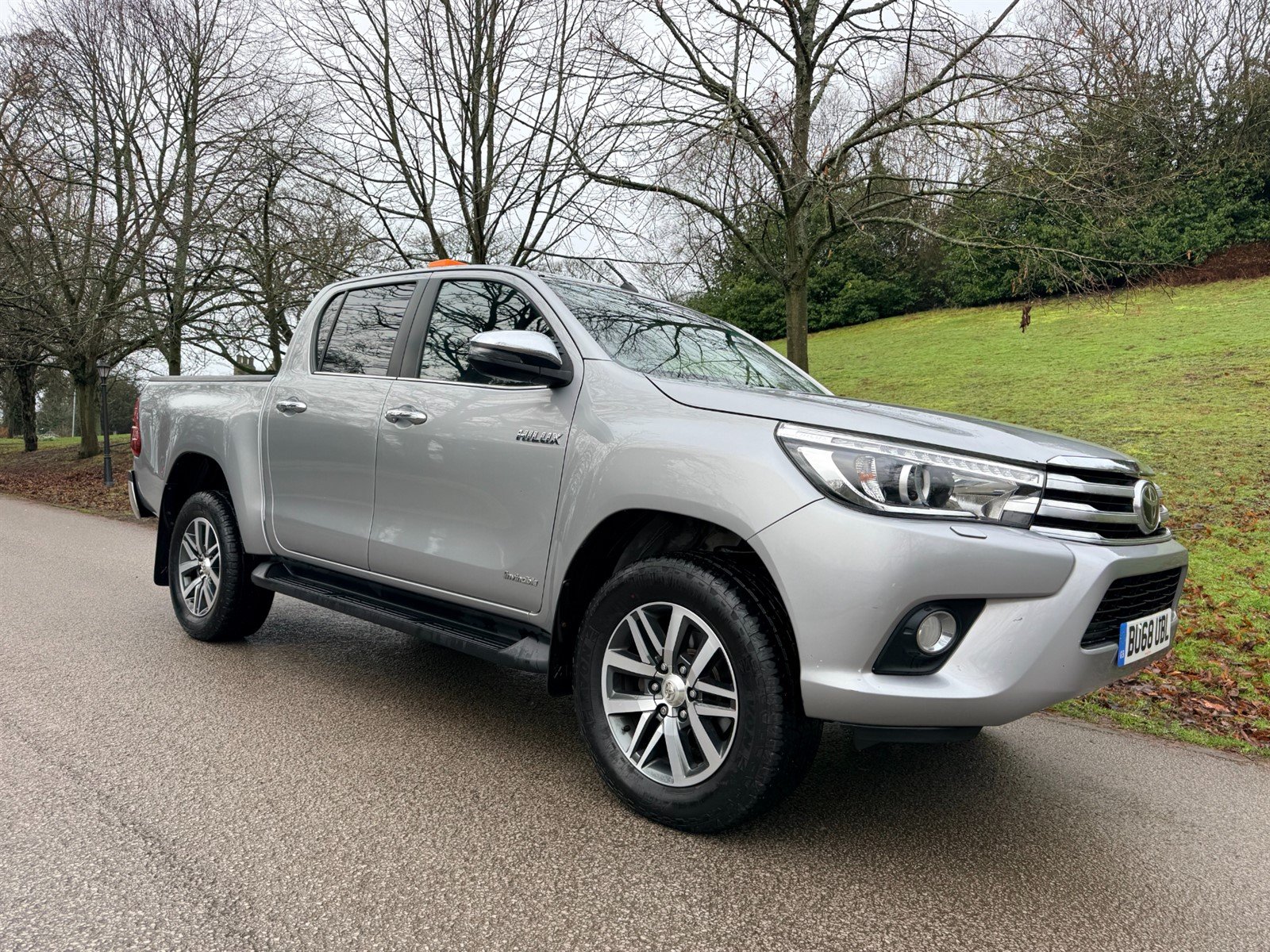 2018 Toyota Hilux Double Cab PickUp Van — photo 1 of 1