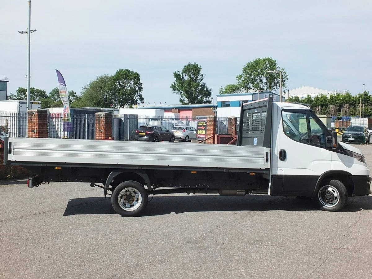 2022 Iveco Daily Dropside Van — side view