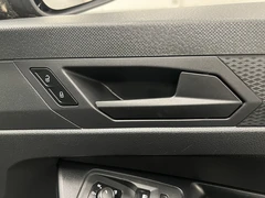 2022 Volkswagen Caddy Panel Van — cab interior