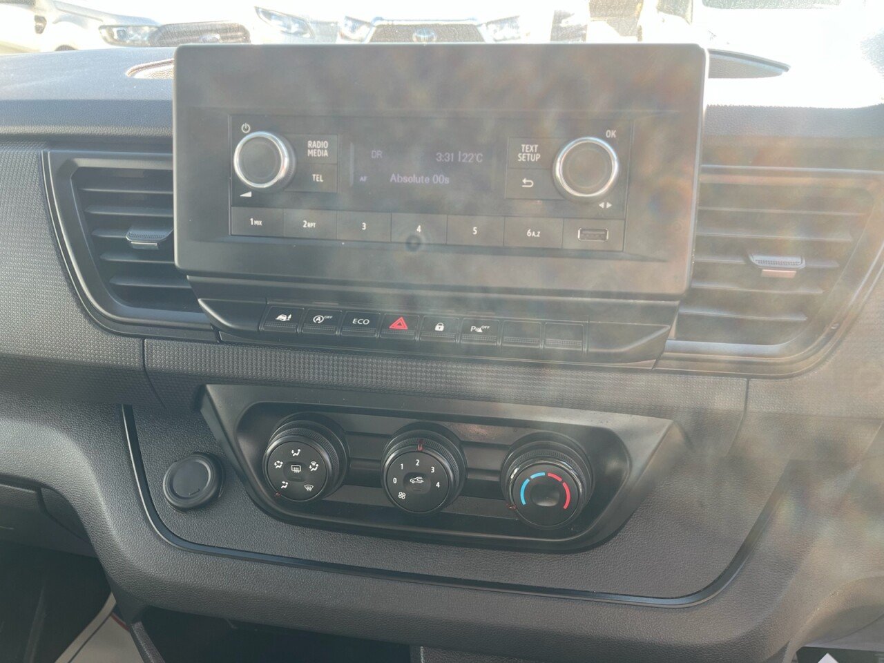 2023 Renault Trafic Panel Van — photo 9 of 9