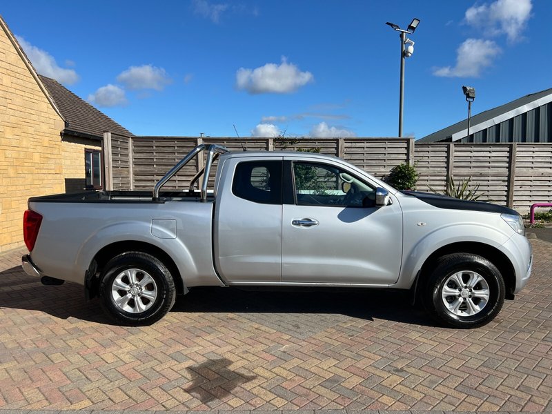 2017 Nissan Navara Double Cab PickUp Van