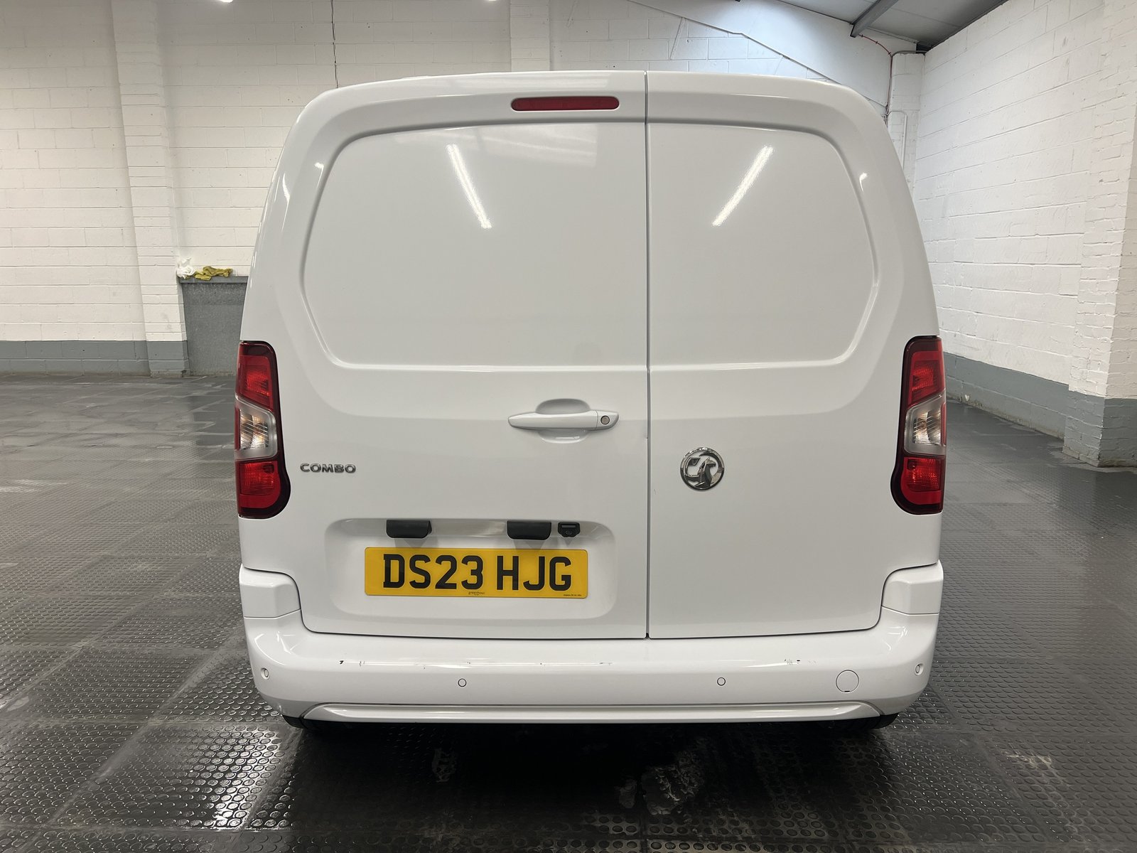 2023 Vauxhall Combo Panel Van — photo 1 of 1