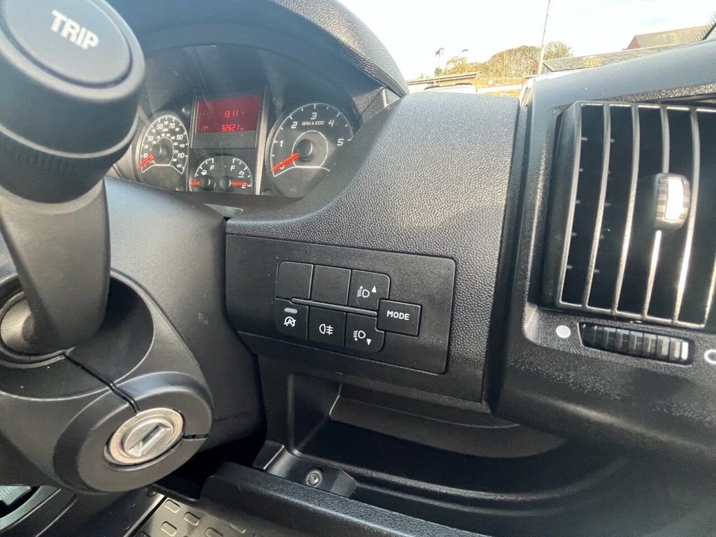 2023 Peugeot Boxer High Roof Panel Van — photo 1 of 2
