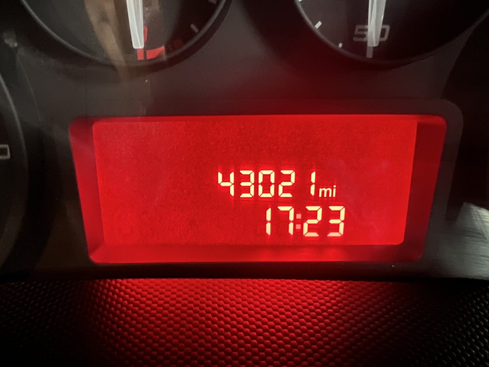 2020 Iveco Daily Panel Van — photo 2 of 18