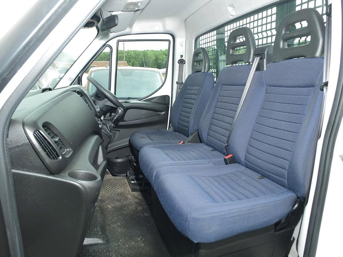 2022 Iveco Daily Dropside Van — cab interior