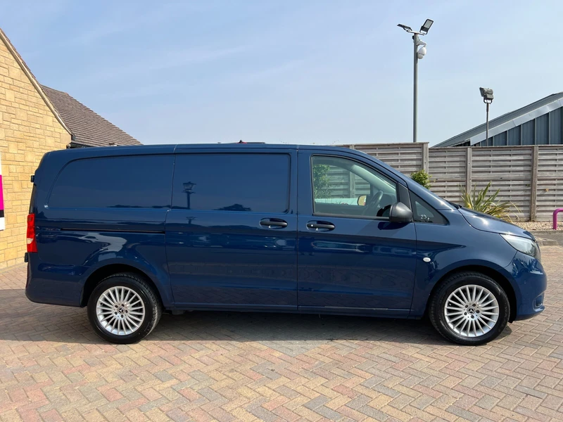 2023 Mercedes-Benz Vito Panel Van