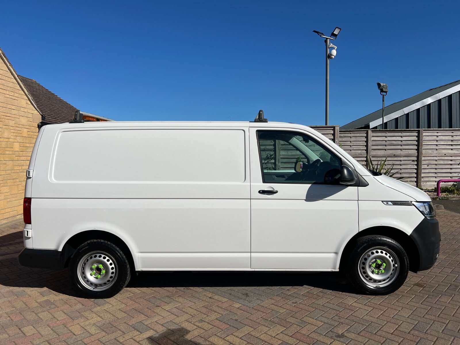 2021 Volkswagen Transporter Panel Van — photo 1 of 1