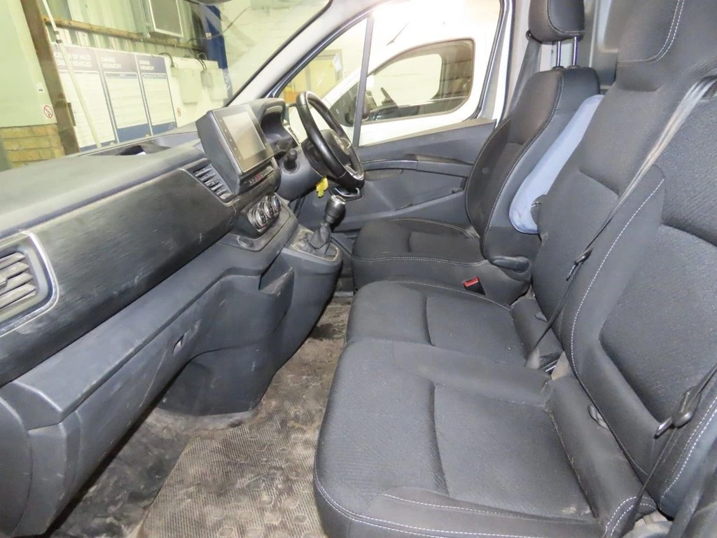 2023 Nissan Primastar Panel Van — cab interior