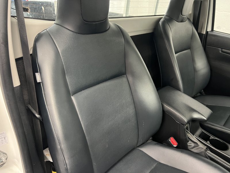 2020 Toyota Hilux PickUp Van — cab interior