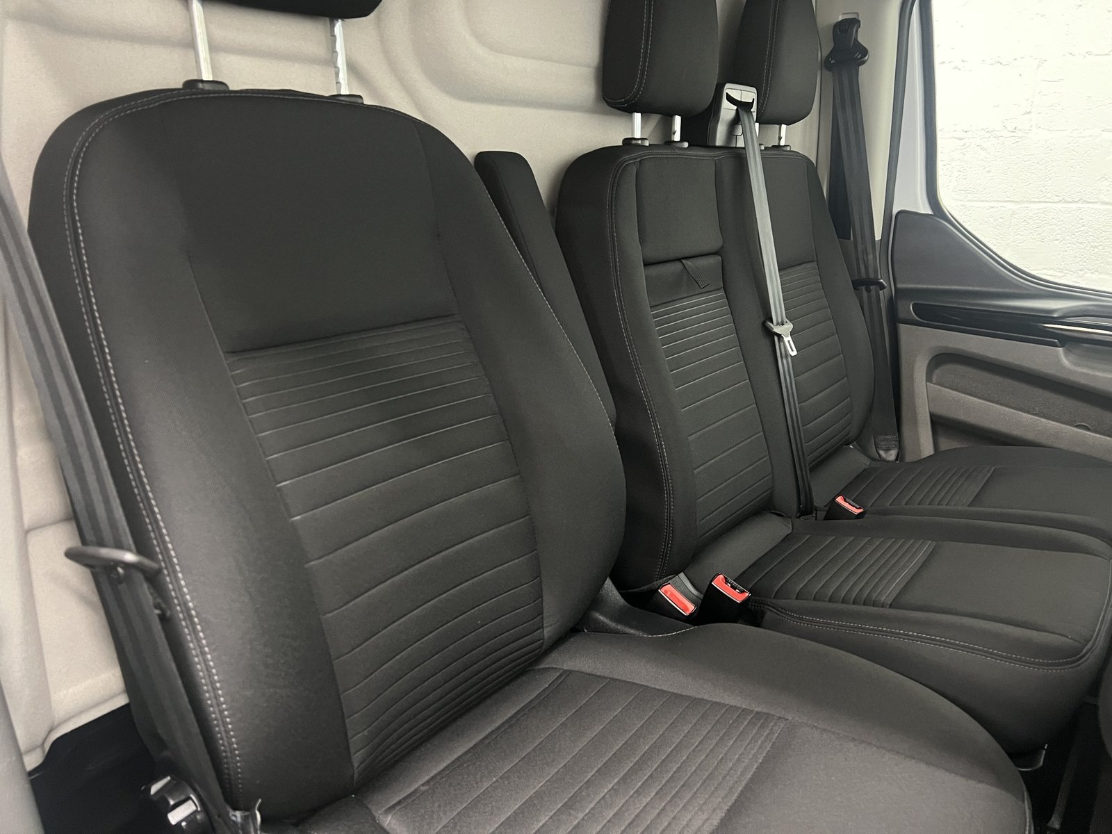 2023 Ford Transit Custom Panel Van — photo 1 of 28