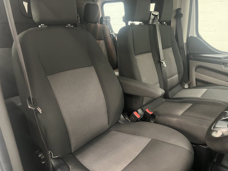 2019 Ford Transit Custom Panel Van — photo 2 of 10