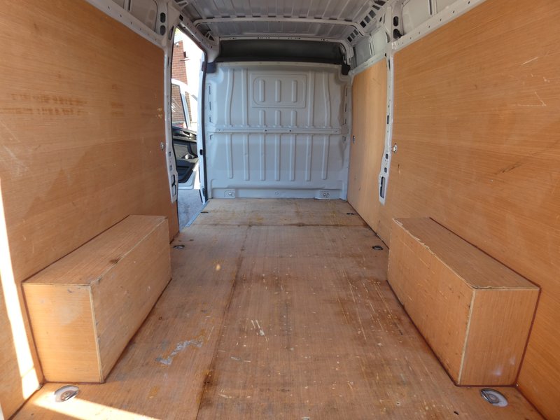 2025 Citroen Relay Panel Van — photo 3 of 19