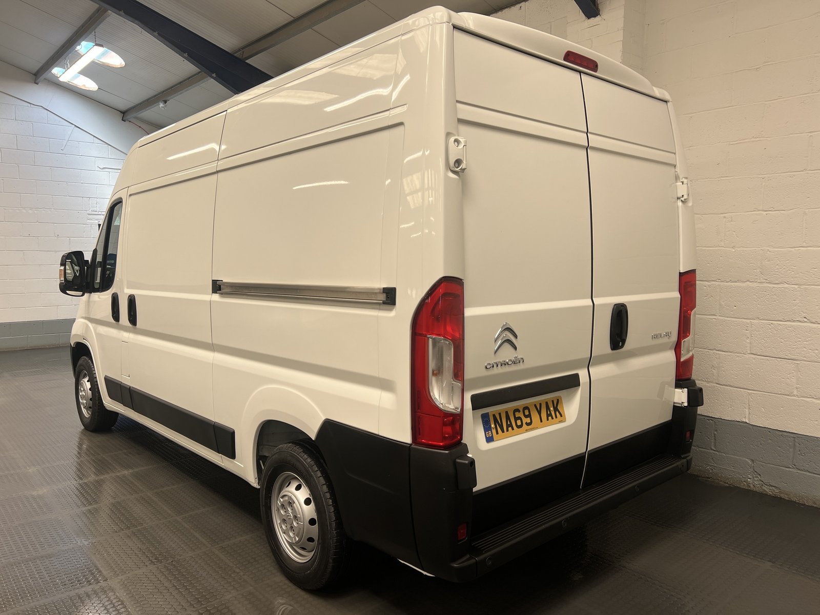 2020 Citroen Relay High Roof Panel Van — photo 2 of 17