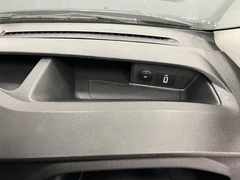 2023 Ford Transit Custom Panel Van — cab interior