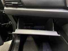 2022 Volkswagen Caddy Panel Van — cab interior