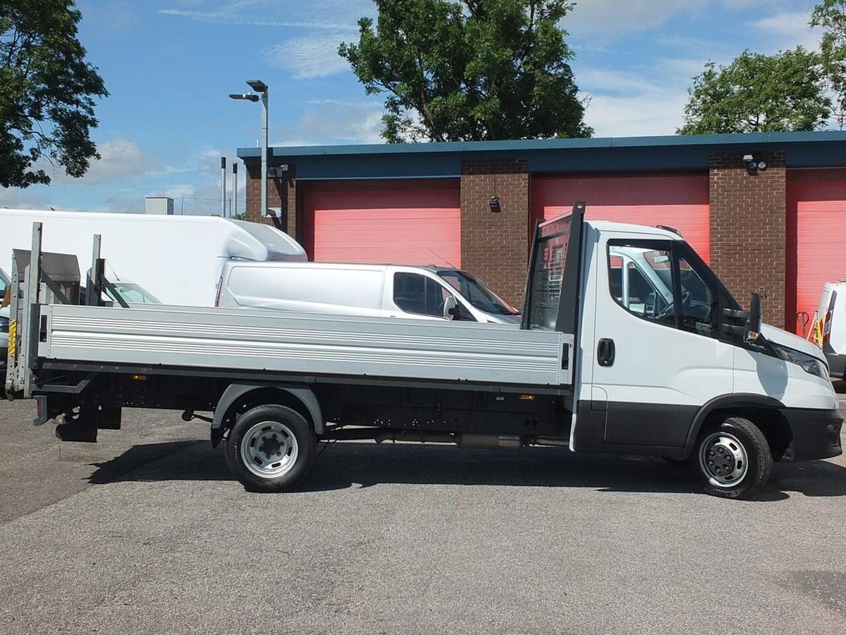 2022 Iveco Daily Dropside Van — side view