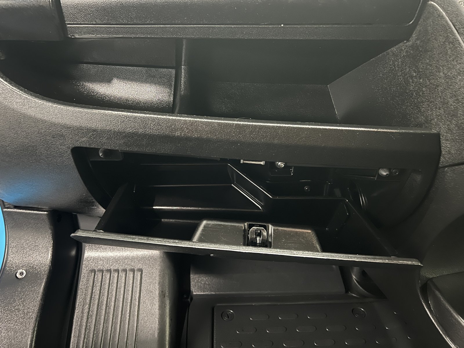 2024 Peugeot Boxer FlatBed Van — photo 19 of 19