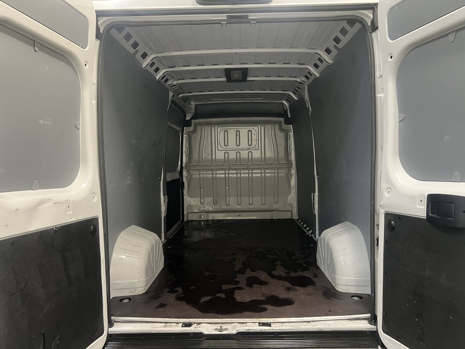 2025 Toyota Proace Max High Roof Panel Van — photo 11 of 11
