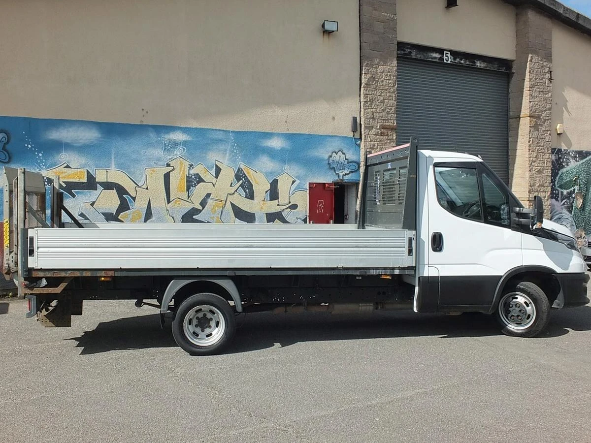 2022 Iveco Daily Dropside Van — side view