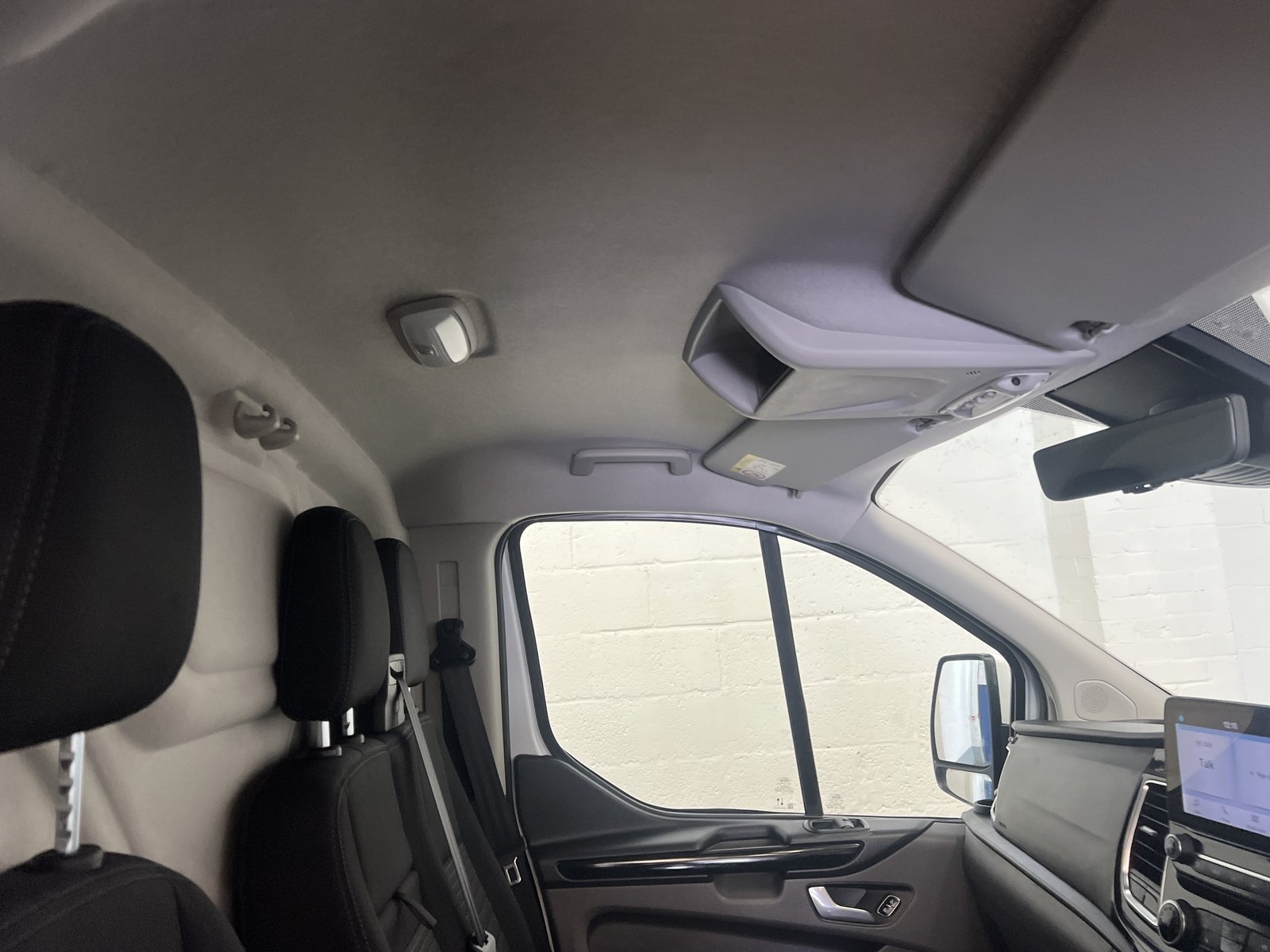 2023 Ford Transit Custom Panel Van — photo 2 of 28