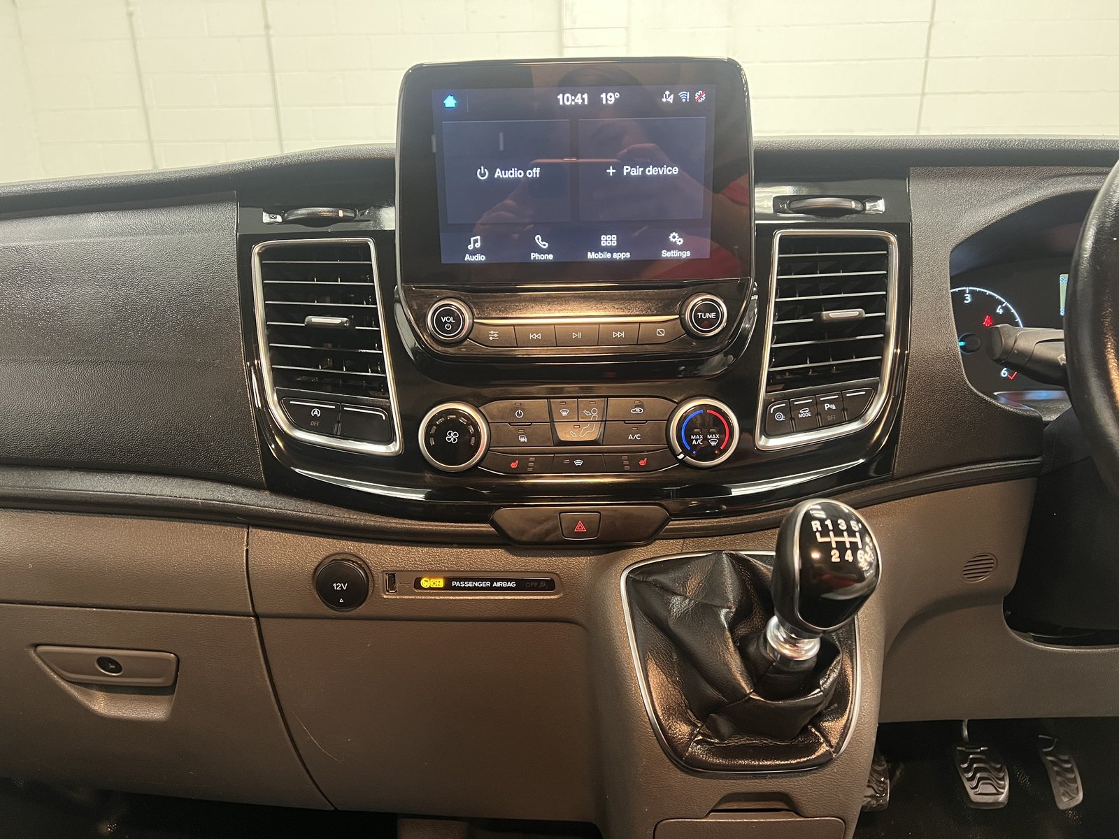 2022 Ford Transit Custom Panel Van — photo 1 of 12