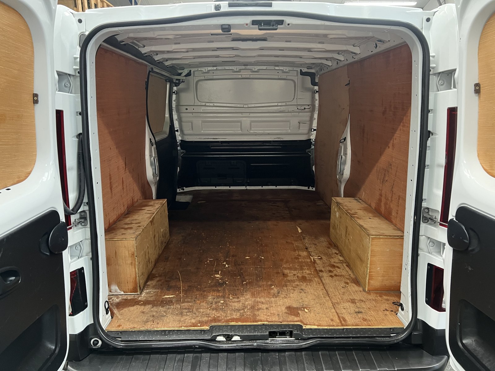 2023 Renault Trafic Panel Van — photo 21 of 21