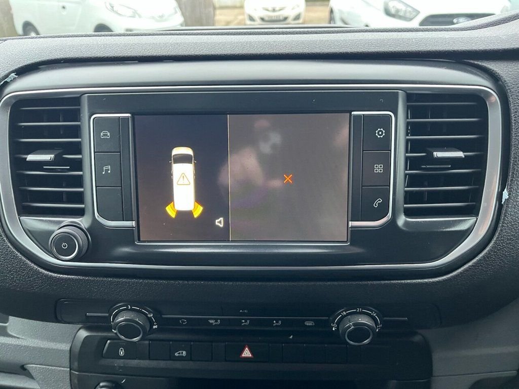 2022 Vauxhall Vivaro Panel Van — photo 16 of 16