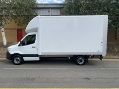 2023 Mercedes-Benz Sprinter Luton Box Van — side view