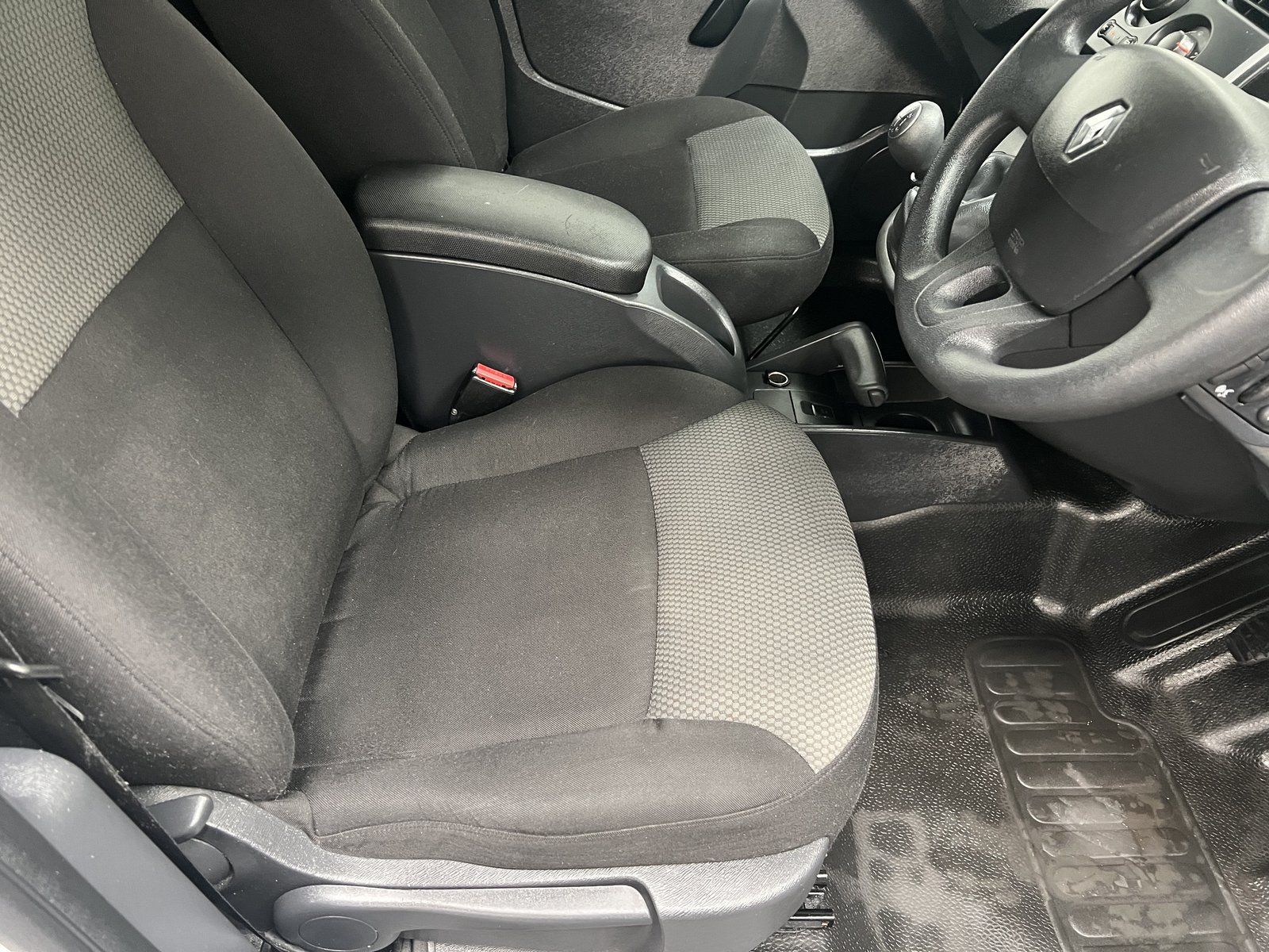 2021 Renault Kangoo Panel Van — photo 2 of 2