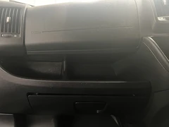 2019 Peugeot Boxer High Roof Panel Van — cab interior